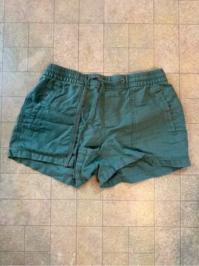 GAP Green Drawstring Cargo Shorts